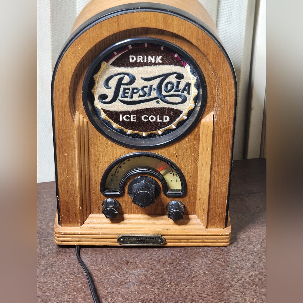 Vintage Pepsi-Cola Radio Working